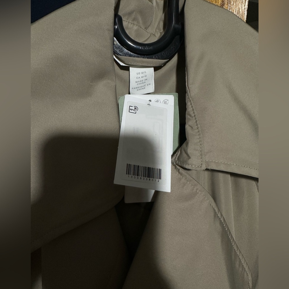 H&M oversized trench in size M/L. Never worn, Brand new.